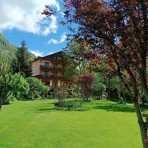 Hotel Estanys Blaus, Tavascán